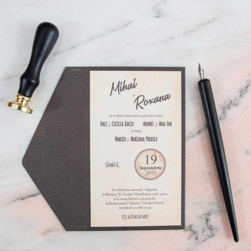 detaliu frontal o invitatie deschisa